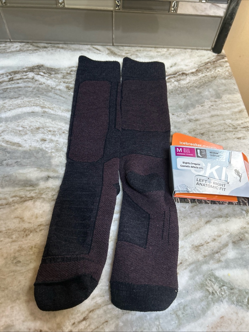 ICEBREAKER MERINO WOOL OVER THE CALF Women SKI SOCKS SZ M Cushions